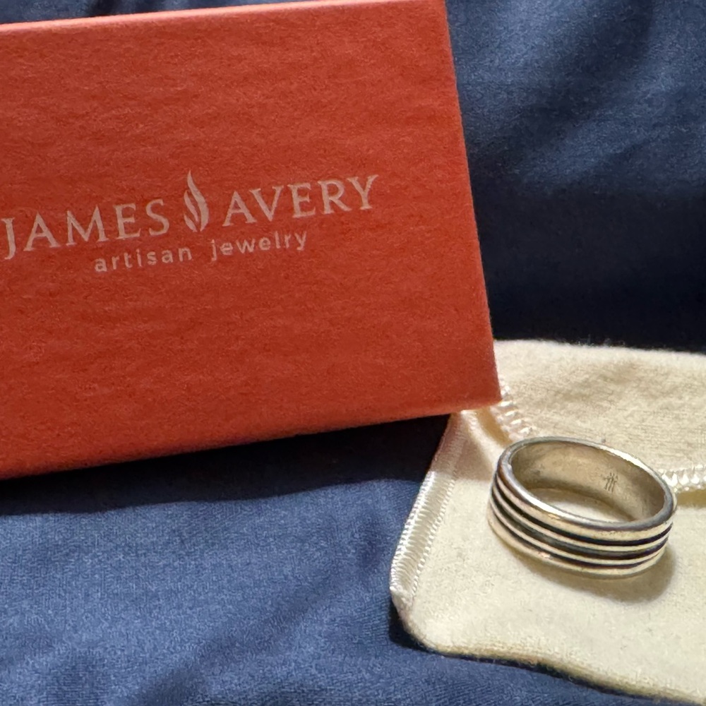 James Avery Retired Men’s ribbed size 9 band